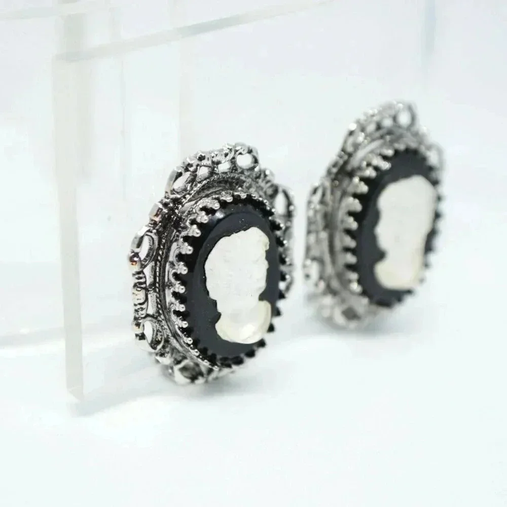 Clear Lucite Black Cameo Silver Tone Vintage Clip